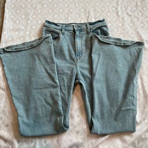 Abercrombie & Fitch Ultra High Rise Flare Jeans Light Wash Size 27